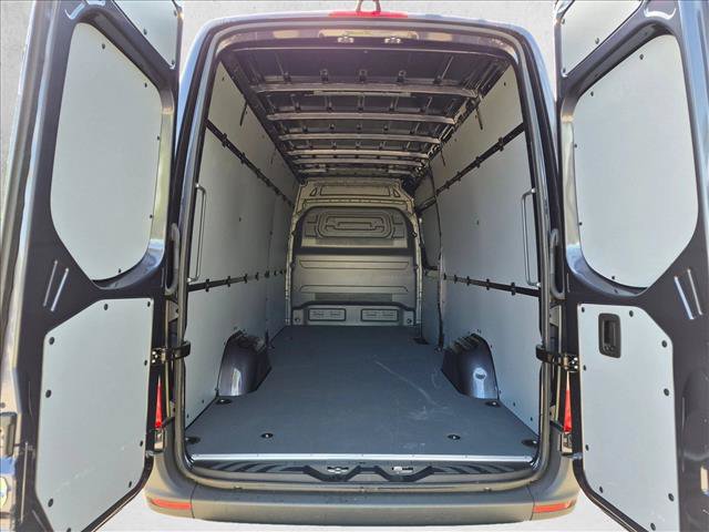 Used 2026 Mercedes-Benz Sprinter 2500 image 6