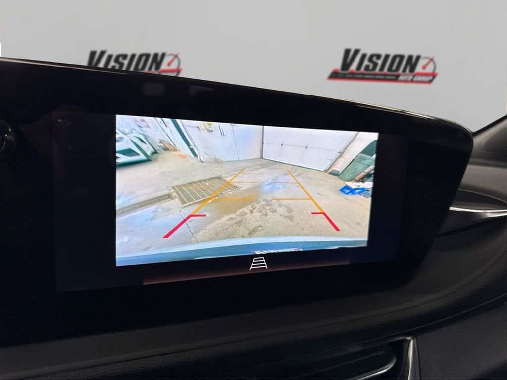 Used 2025 Buick Envista Preferred w/ Convenience I Package image 32