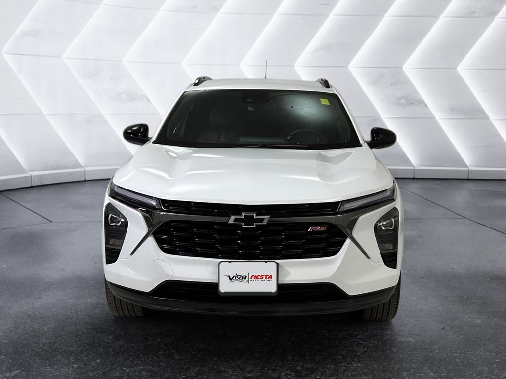 Used 2024 Chevrolet Trax RS w/ Driver Confidence Package FWD image 2
