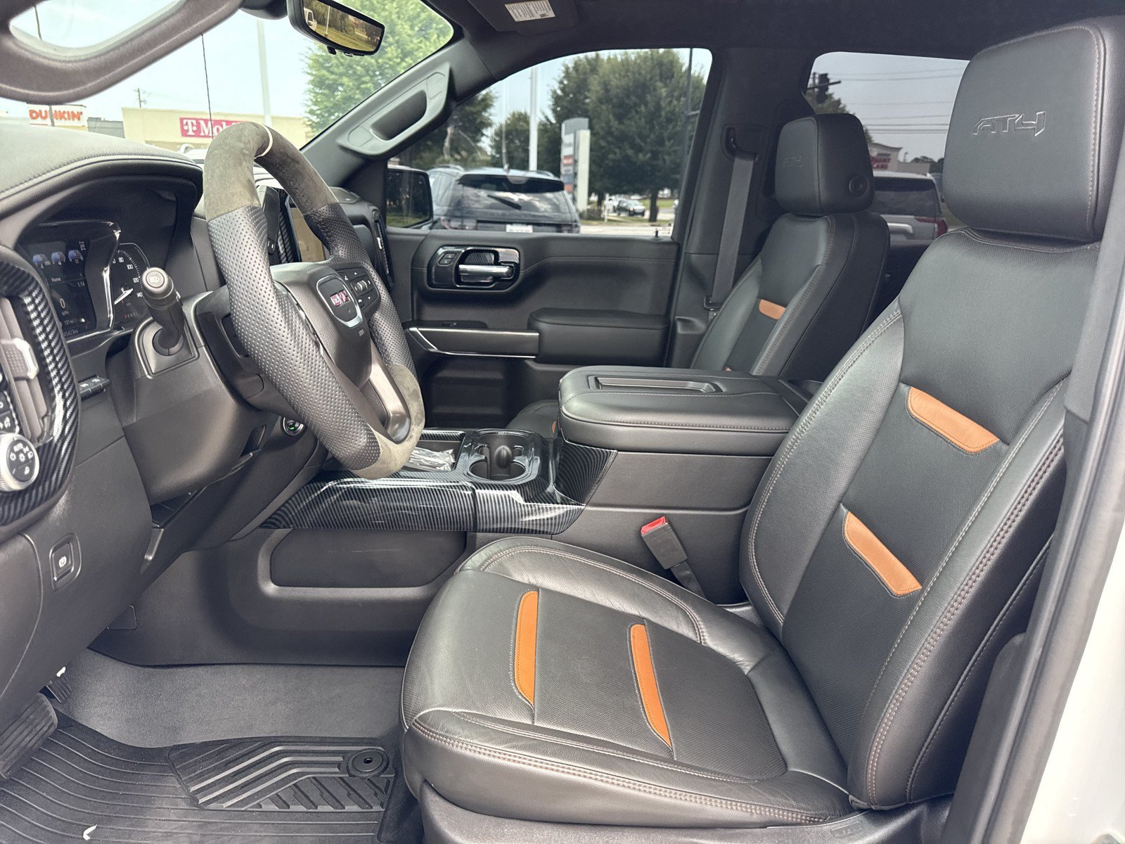 Used 2020 GMC Sierra 1500 AT4 w/ AT4 Premium Package AWD/4WD image 12