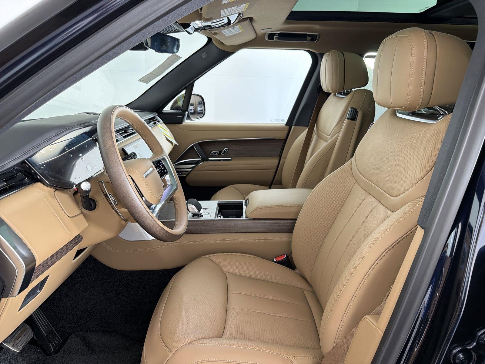 New 2026 Land Rover Range Rover Long Wheelbase SE image 22