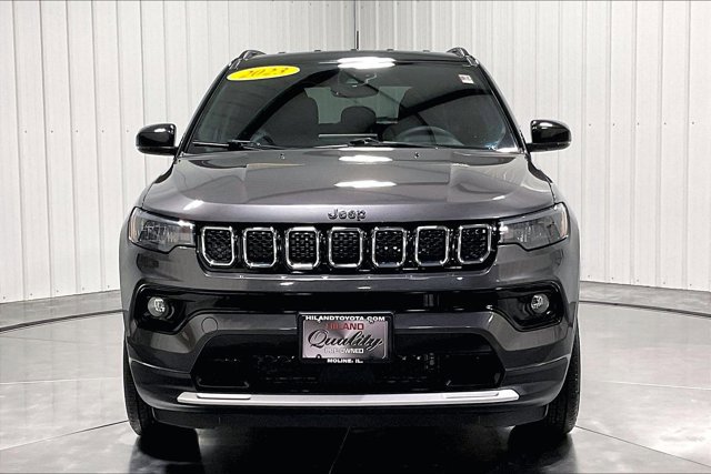Used 2023 Jeep Compass Limited image 2