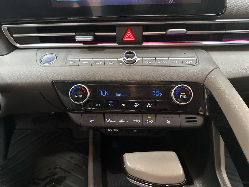 Certified 2024 Hyundai Elantra SEL w/ Convenience Package image 20