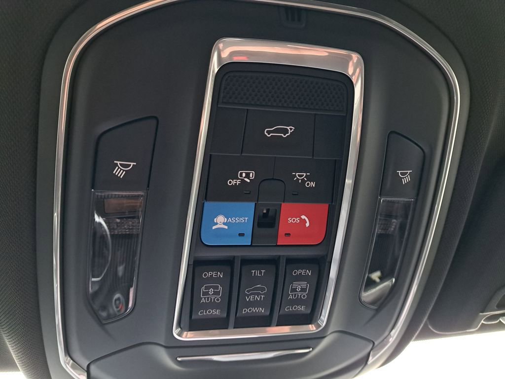 New 2025 Jeep Grand Cherokee Limited AWD/4WD image 26