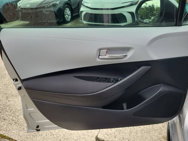 Used 2026 Toyota Corolla SE FWD image 12