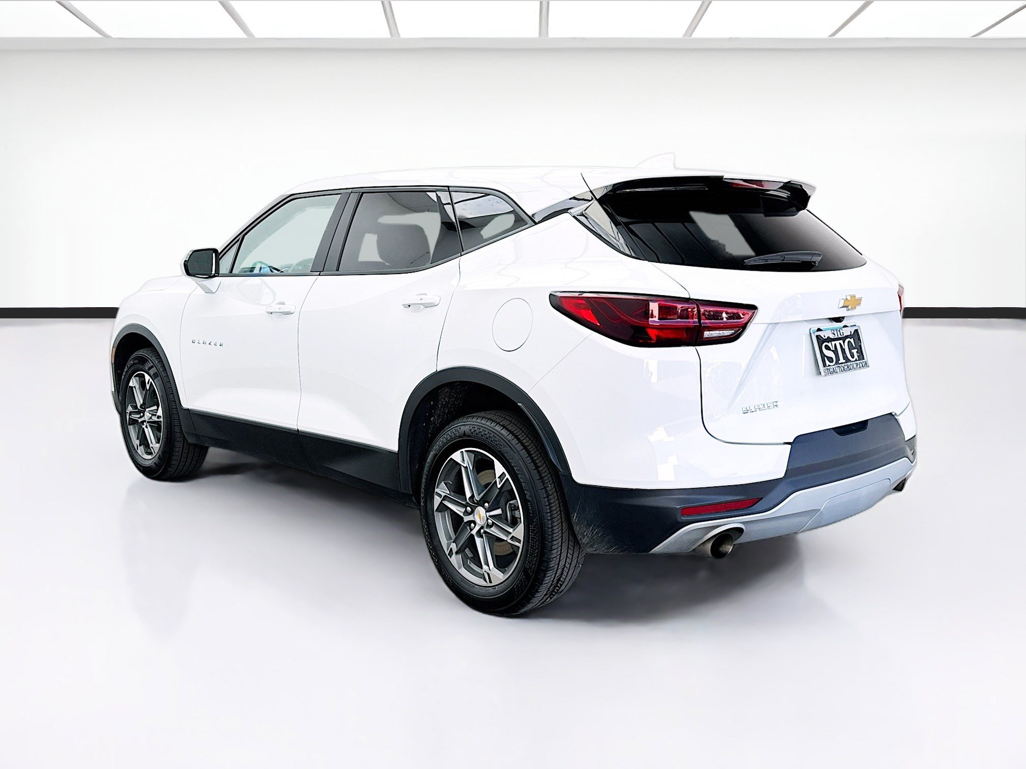 Used 2025 Chevrolet Blazer LT FWD image 6