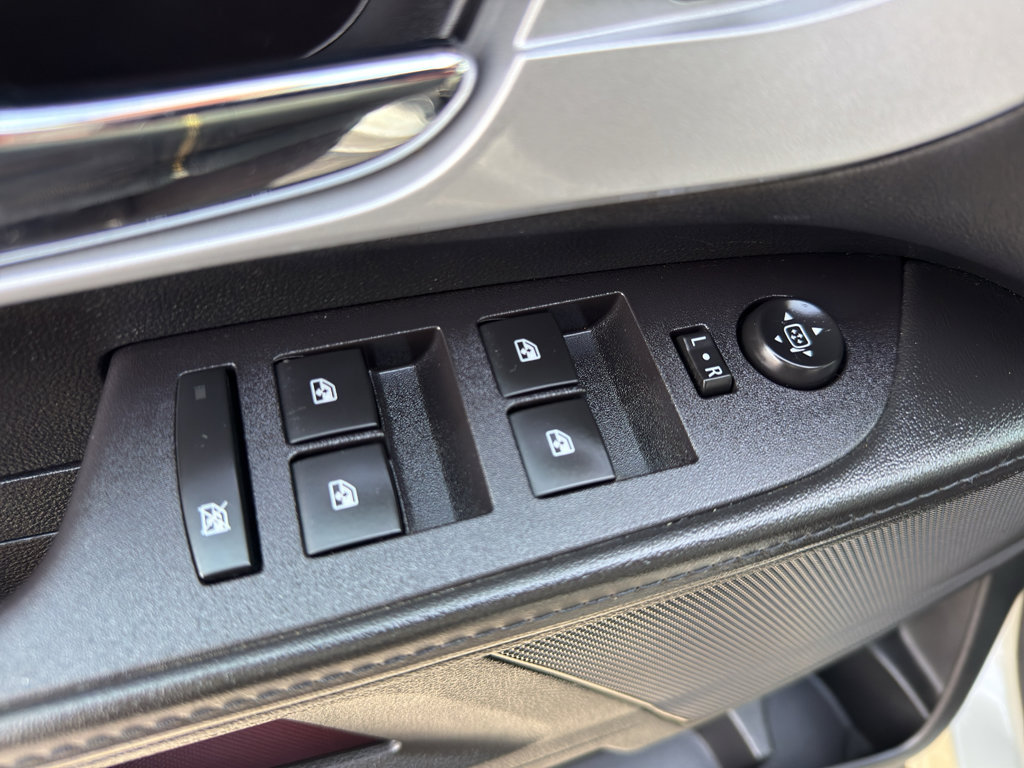 Used 2016 Chevrolet Equinox LT w/ Convenience Package image 12