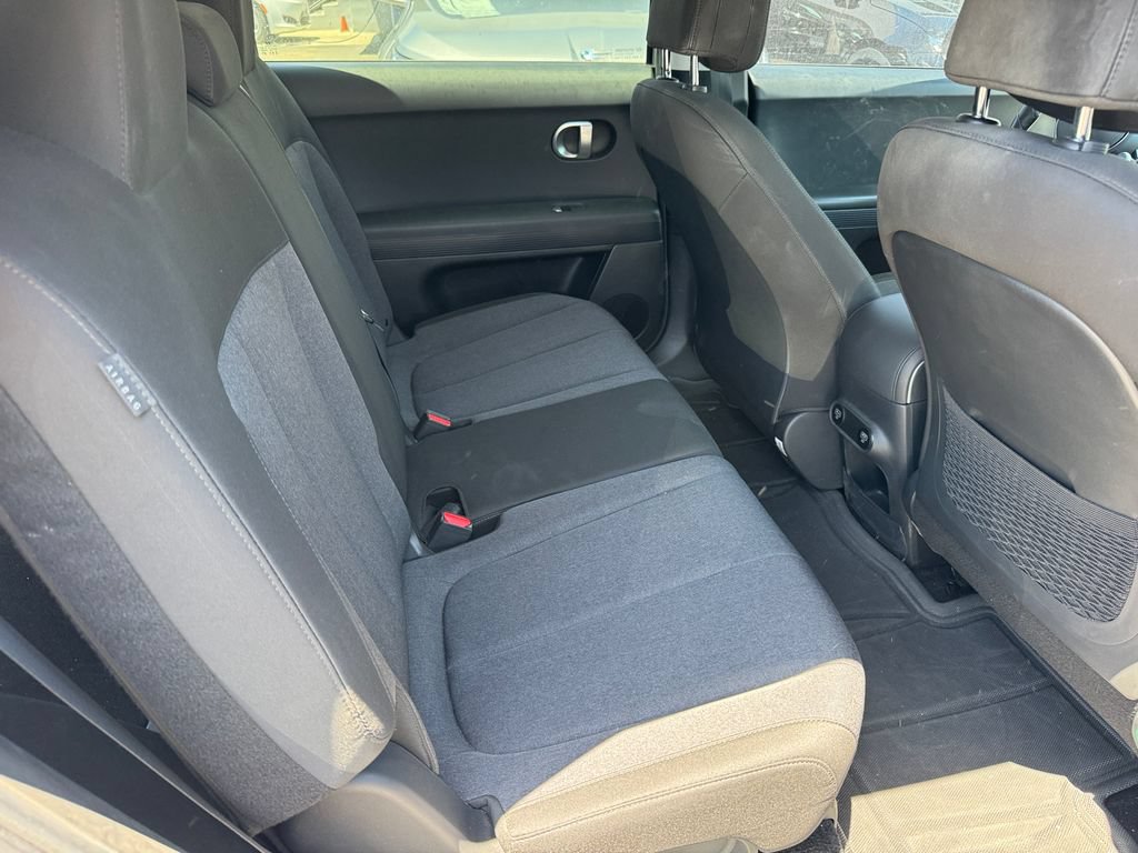 Used 2024 Hyundai Ioniq 5 SE RWD image 4
