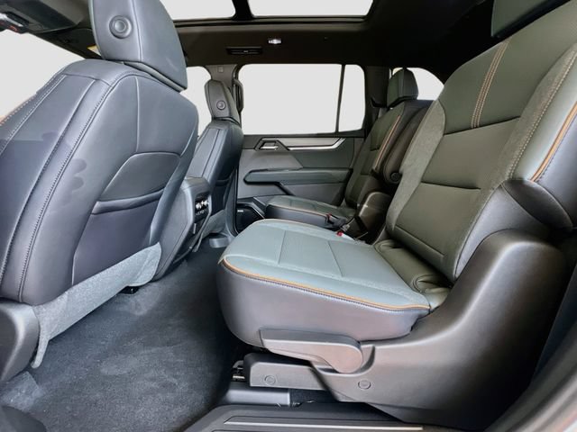 New 2027 GMC Acadia AT4 w/ Luxury Package AWD/4WD image 17