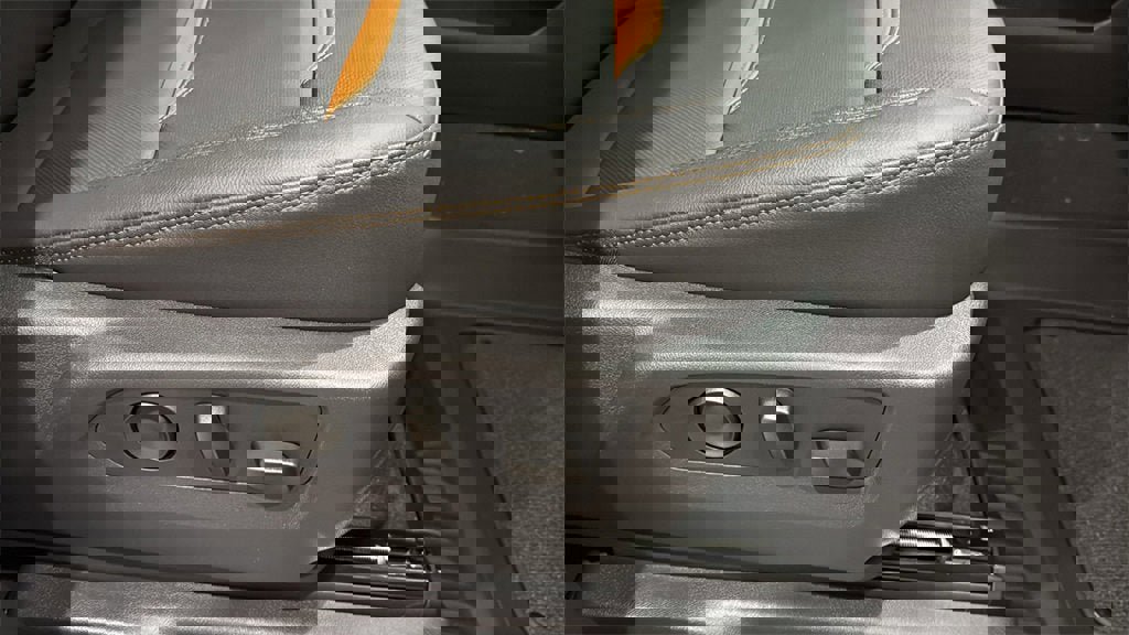 New 2026 GMC Sierra 1500 AT4 w/ AT4 Premium Package image 13