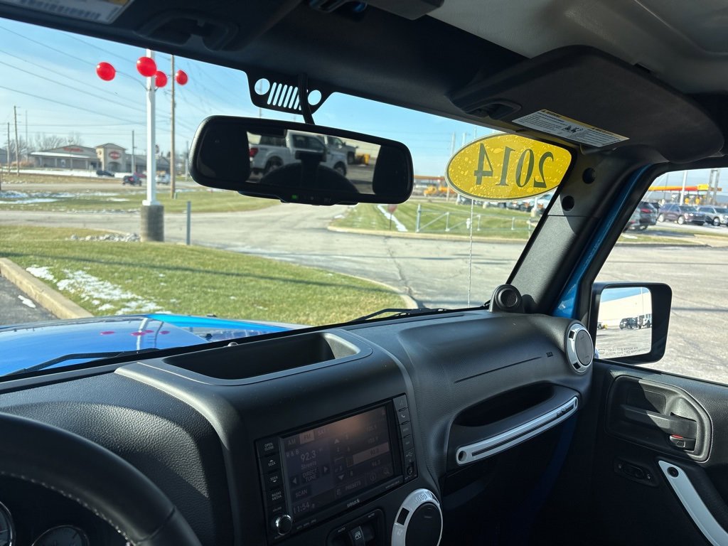 Used 2014 Jeep Wrangler Unlimited Sahara image 16