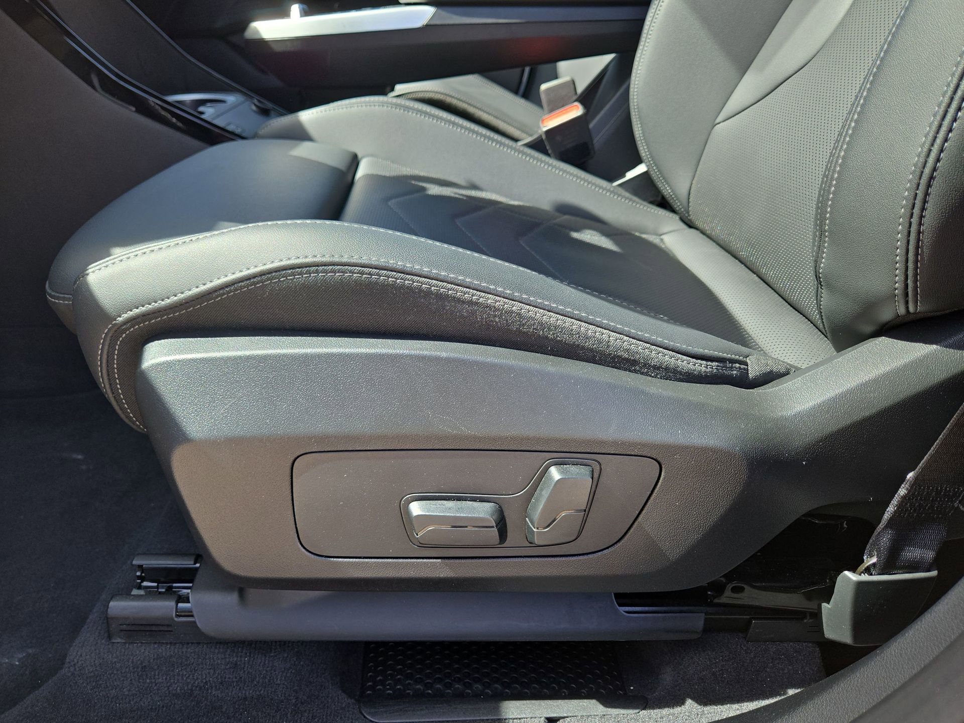 Used 2026 BMW X1 xDrive28i image 17