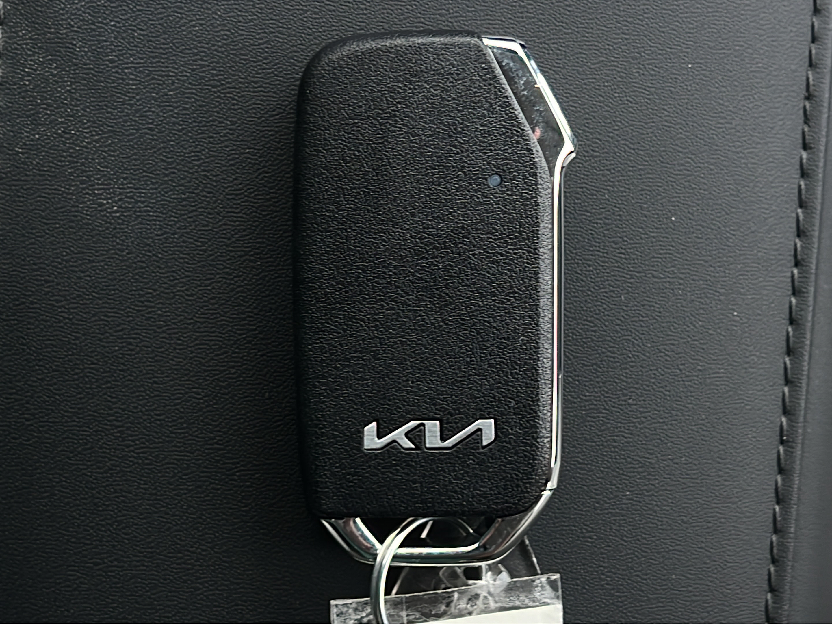 Used 2024 Kia Niro EX FWD image 23
