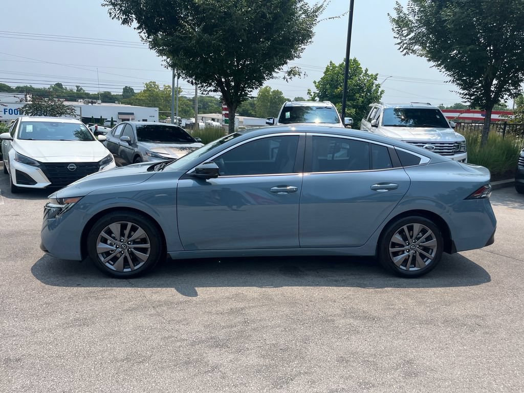 Certified 2026 Nissan Sentra SL w/ Floor Mat Package FWD image 4