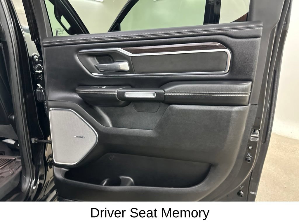 Used 2025 RAM 1500 Laramie AWD/4WD image 28