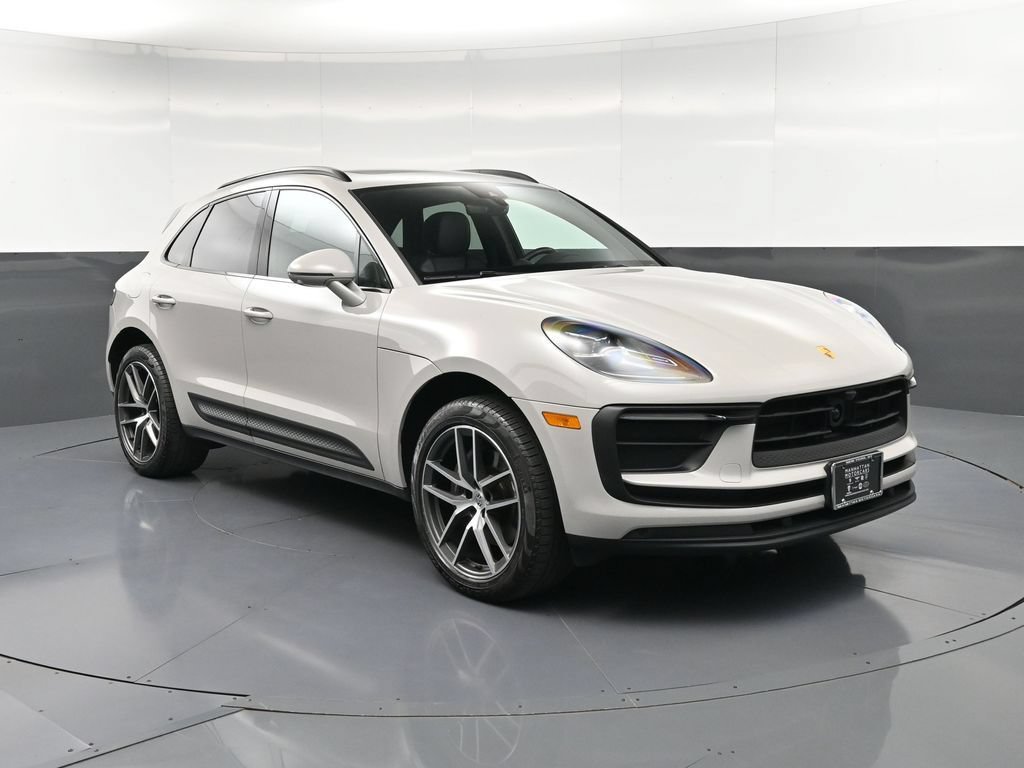 Certified 2023 Porsche Macan Turbo AWD/4WD image 10