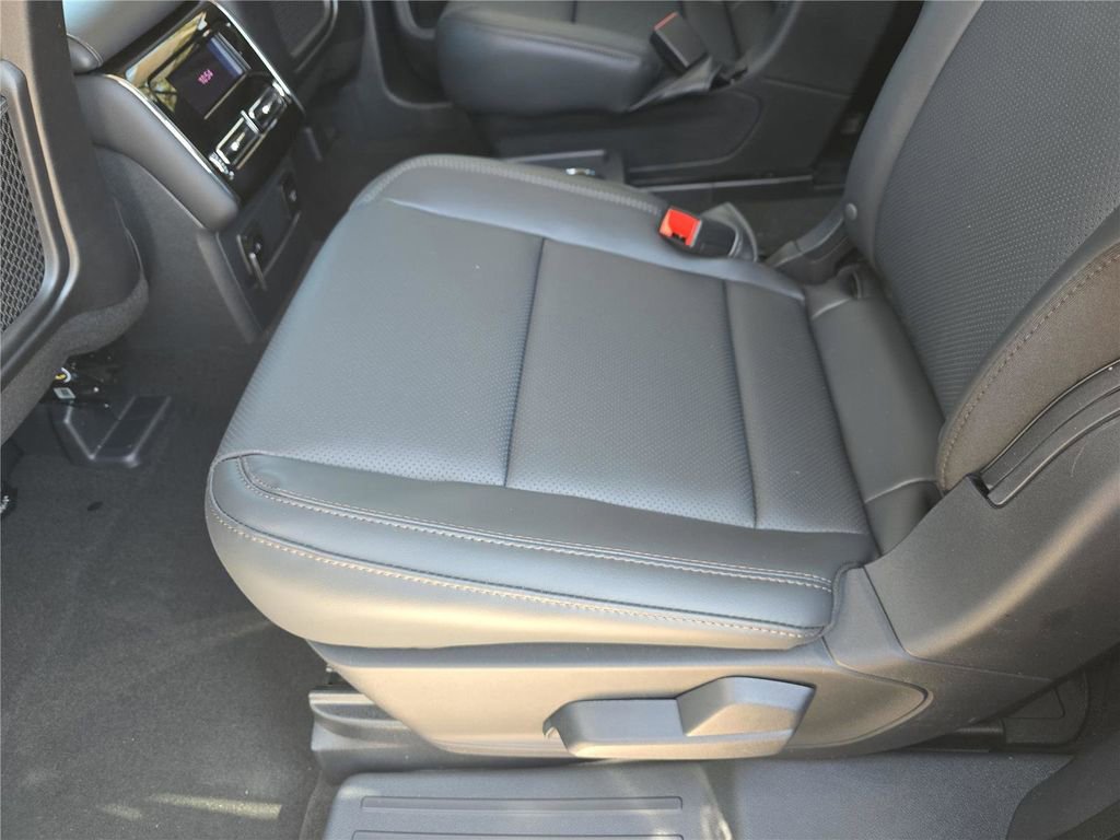 New 2026 Lincoln Aviator 2WD w/ Jet Appearance Package image 13