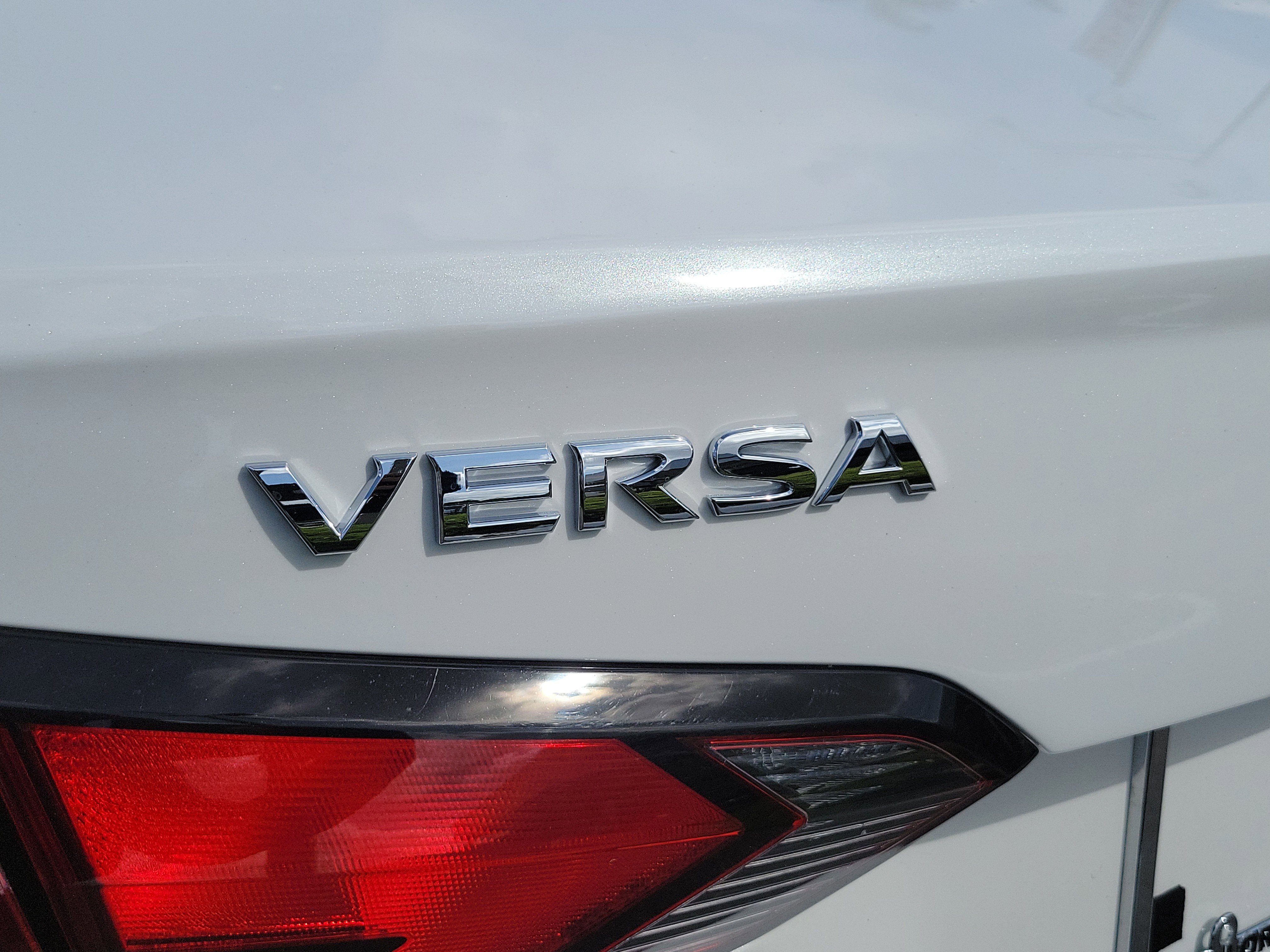 Used 2024 Nissan Versa SV w/ Trunk Package FWD image 8