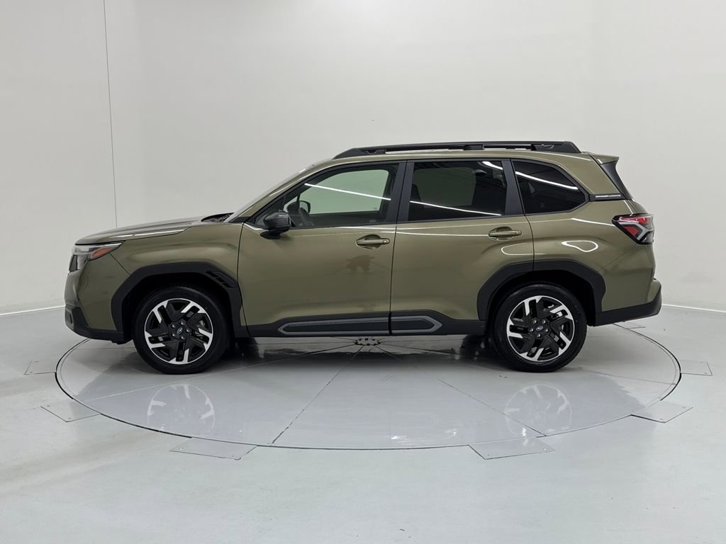 Used 2025 Subaru Forester Limited image 3