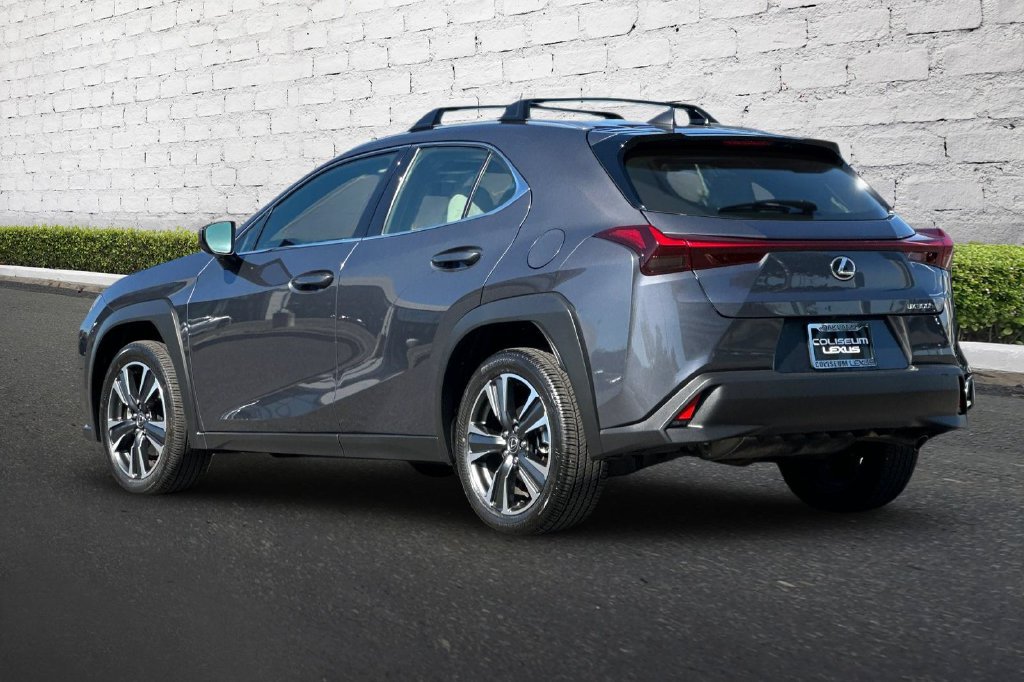 Used 2025 Lexus UX 300h FWD w/ Accessory Package (Z2) image 6