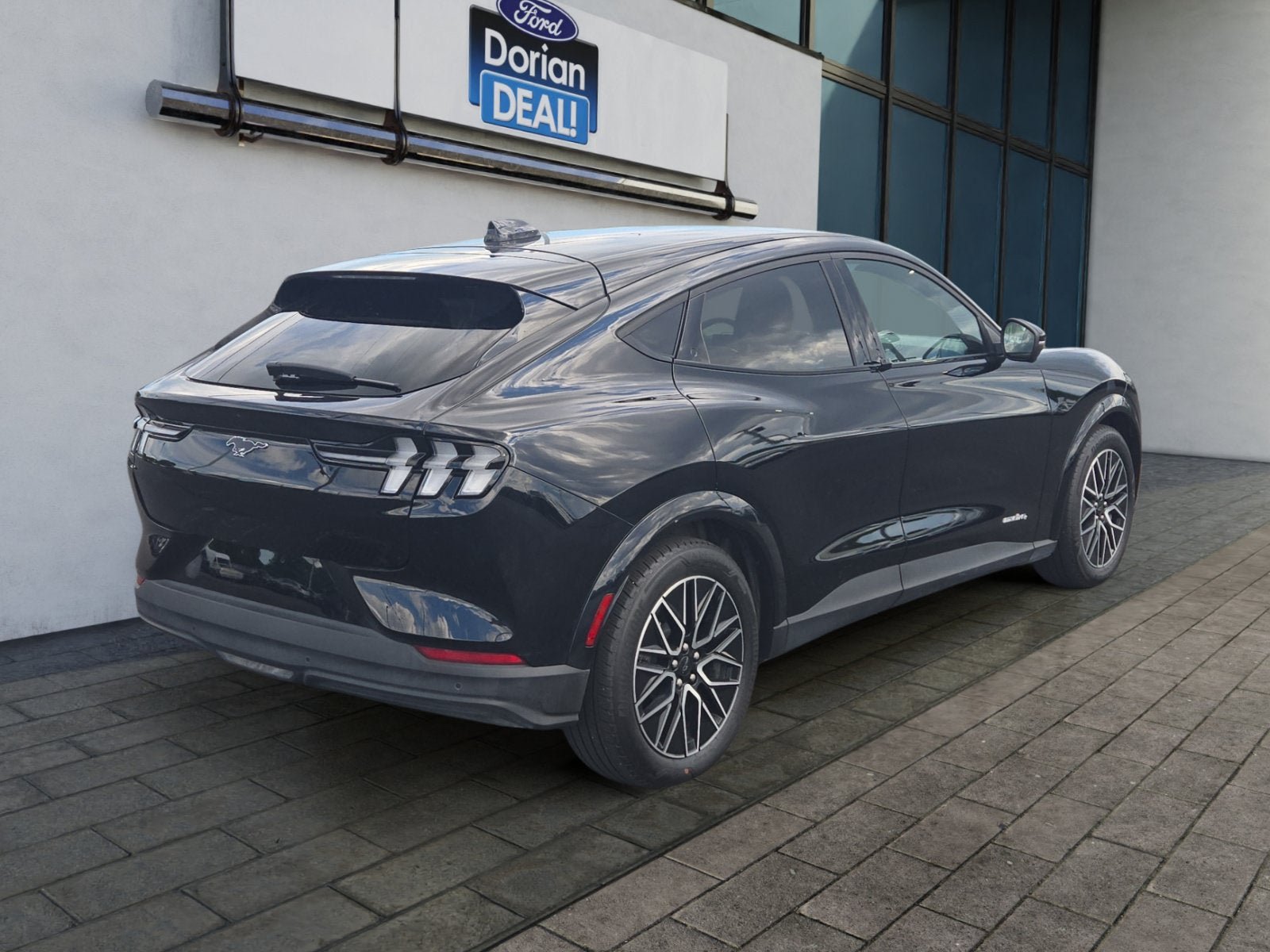 Certified 2025 Ford Mustang Mach-E Premium AWD/4WD image 3