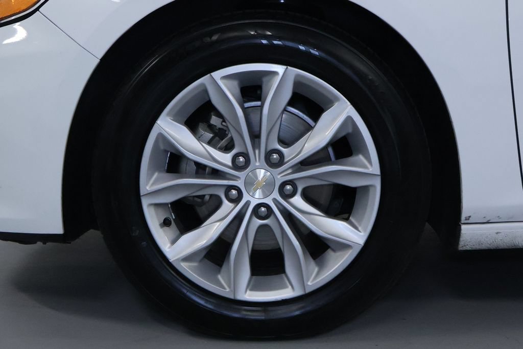 Used 2025 Chevrolet Malibu LT FWD image 34
