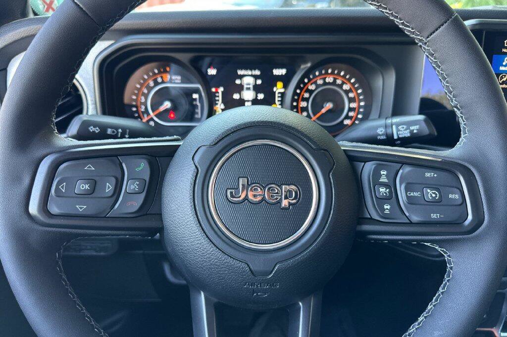 New 2026 Jeep Gladiator Sport AWD/4WD image 22