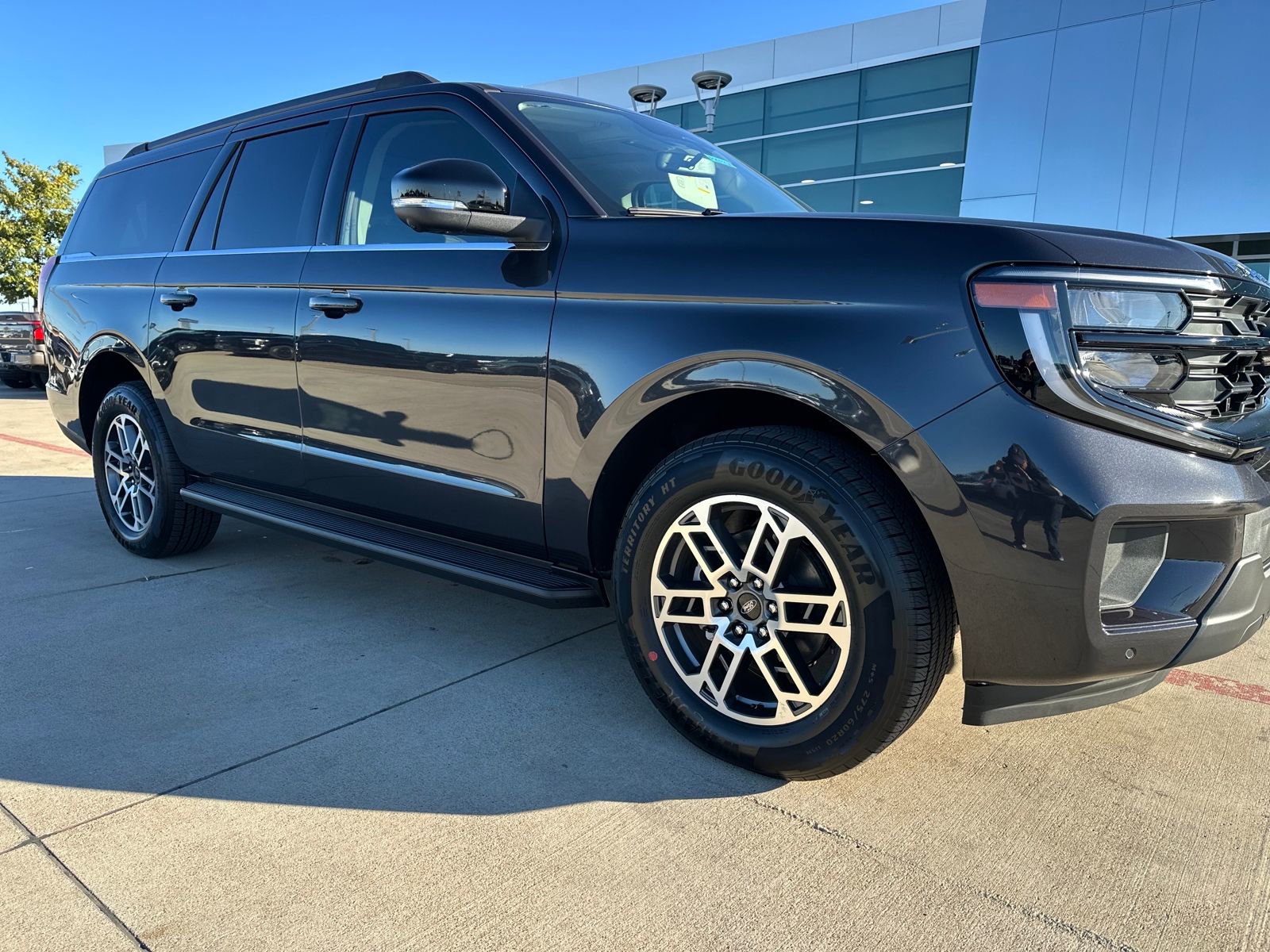 New 2025 Ford Expedition Max Active image 7