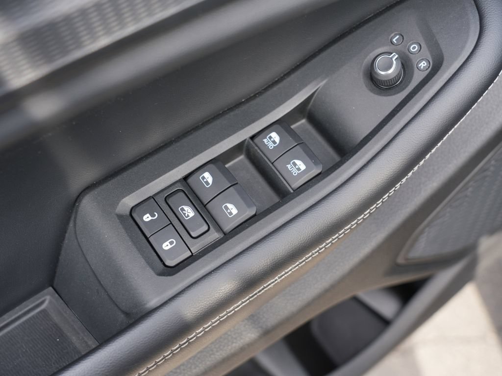 Used 2024 Jeep Grand Cherokee Altitude AWD/4WD image 14