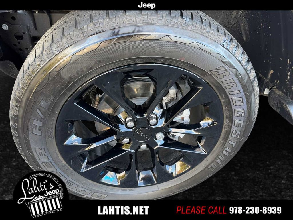 Certified 2022 Jeep Wrangler Unlimited Sahara w/ Cold Weather Group image 7