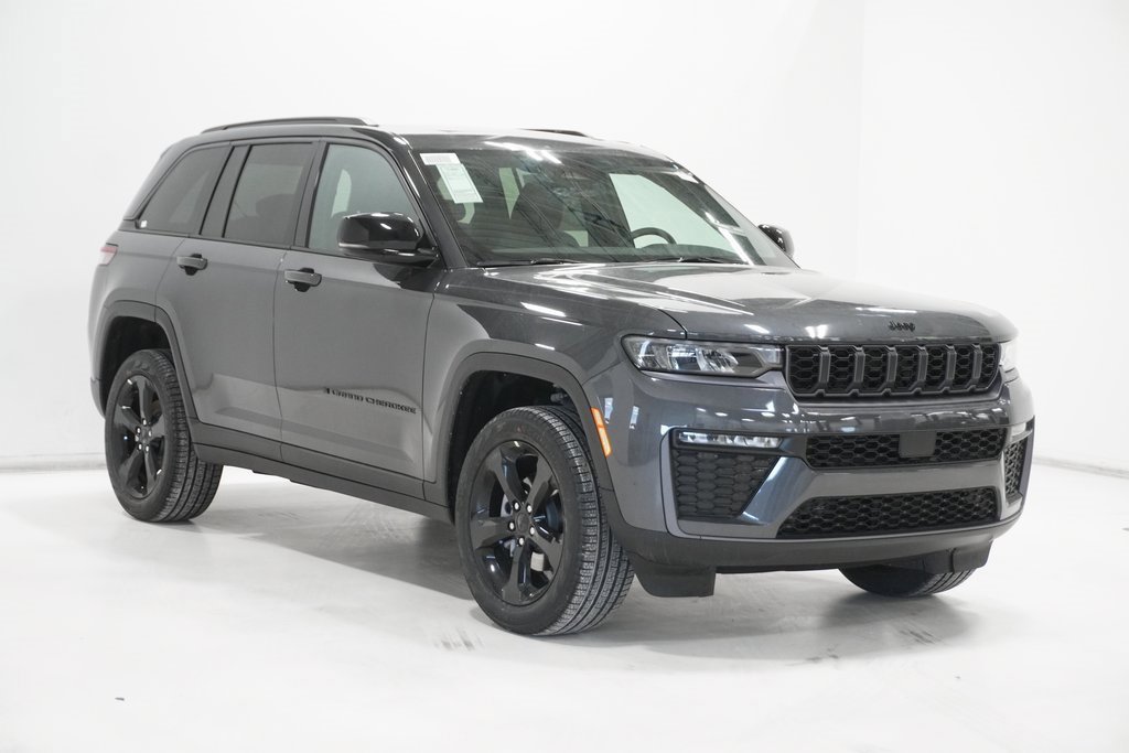 New 2026 Jeep Grand Cherokee Limited w/ Limited Altitude Package image 4