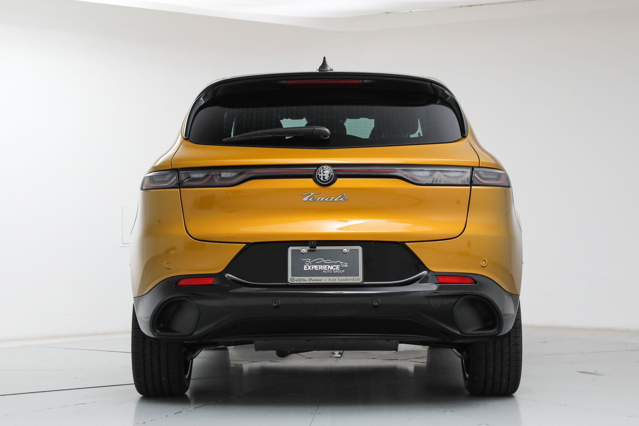New 2026 Alfa Romeo Tonale Sprint w/ Black Premium Package image 4