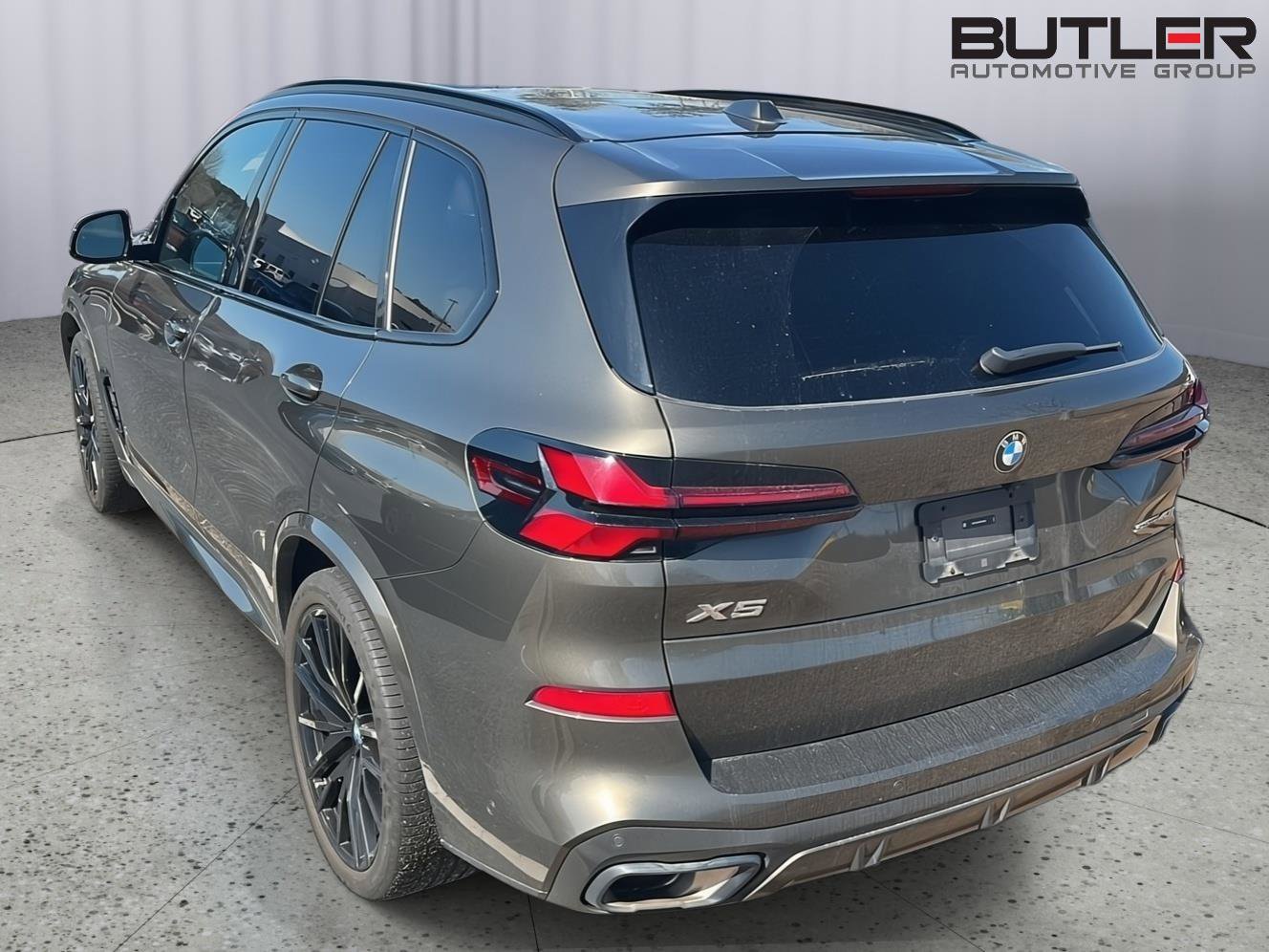 Used 2024 BMW X5 sDrive40i w/ M Sport Package image 10