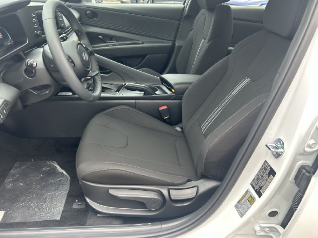 New 2026 Hyundai Elantra Sport FWD image 11