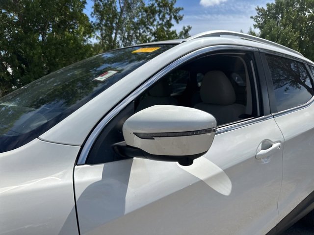 Used 2022 Nissan Rogue Sport SL image 13