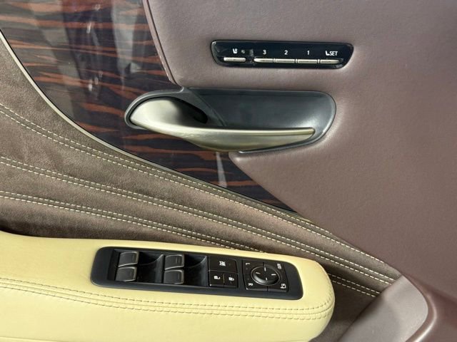 Used 2018 Lexus LS 500 w/ Interior Upgrade Package RWD image 16