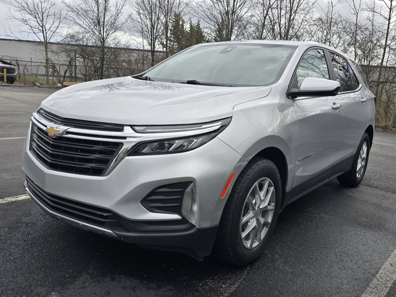 Used 2022 Chevrolet Equinox LT w/ LPO, Floor Liner Package image 3