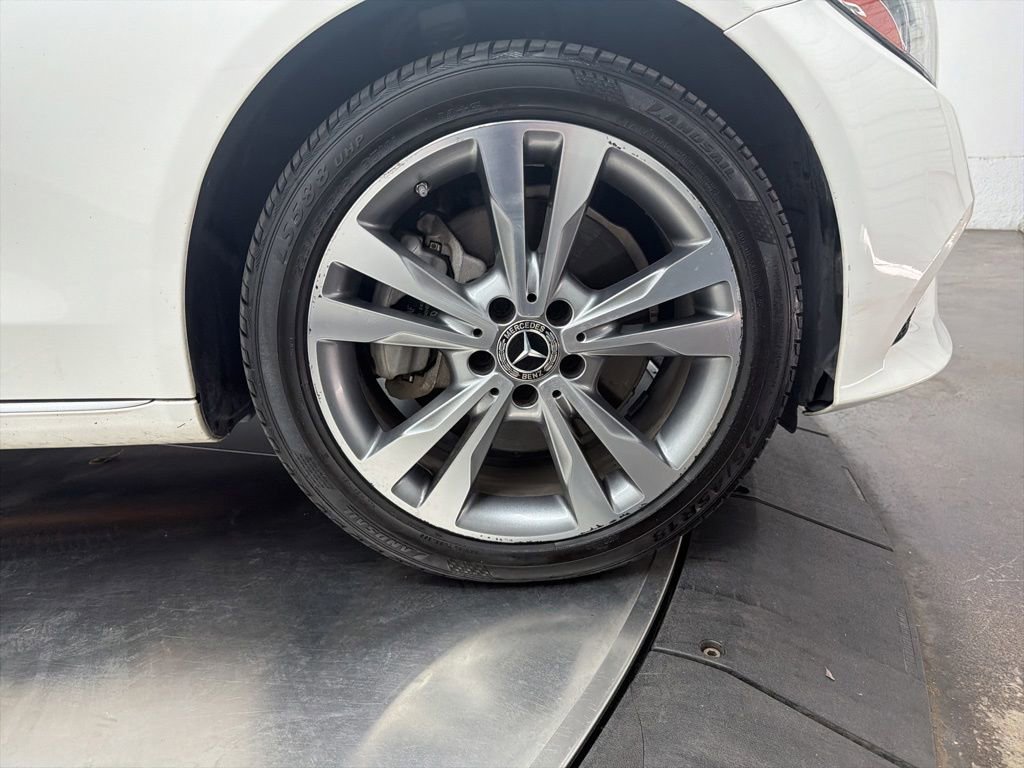 Used 2019 Mercedes-Benz C 300 4MATIC Sedan image 7