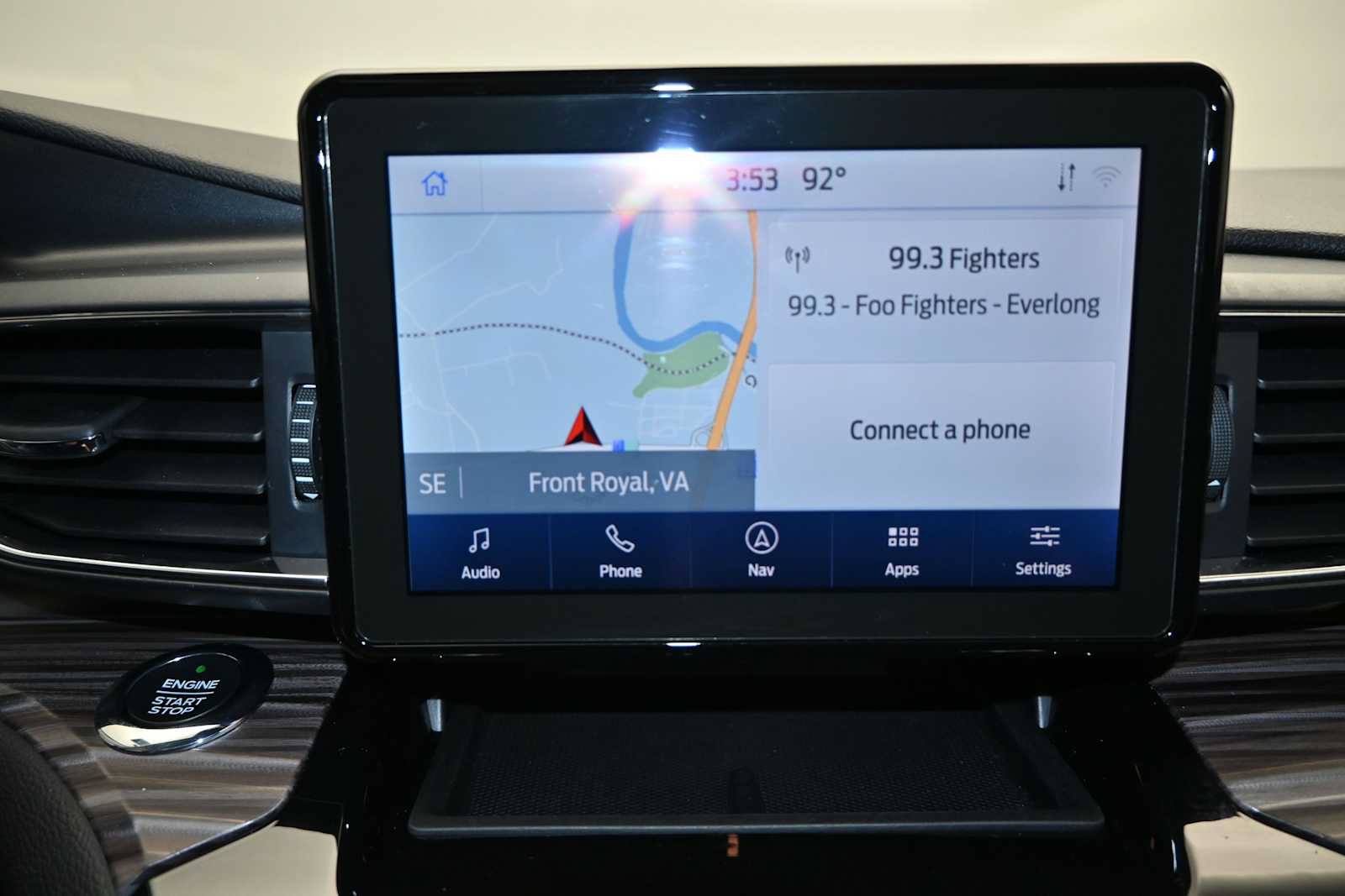 Used 2021 Ford Explorer Limited w/ Equipment Group 301A AWD/4WD image 14
