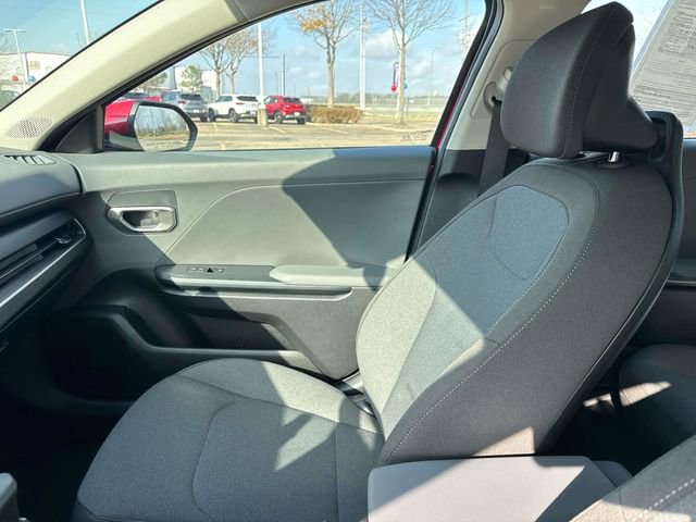 Used 2025 Kia K4 LXS image 18