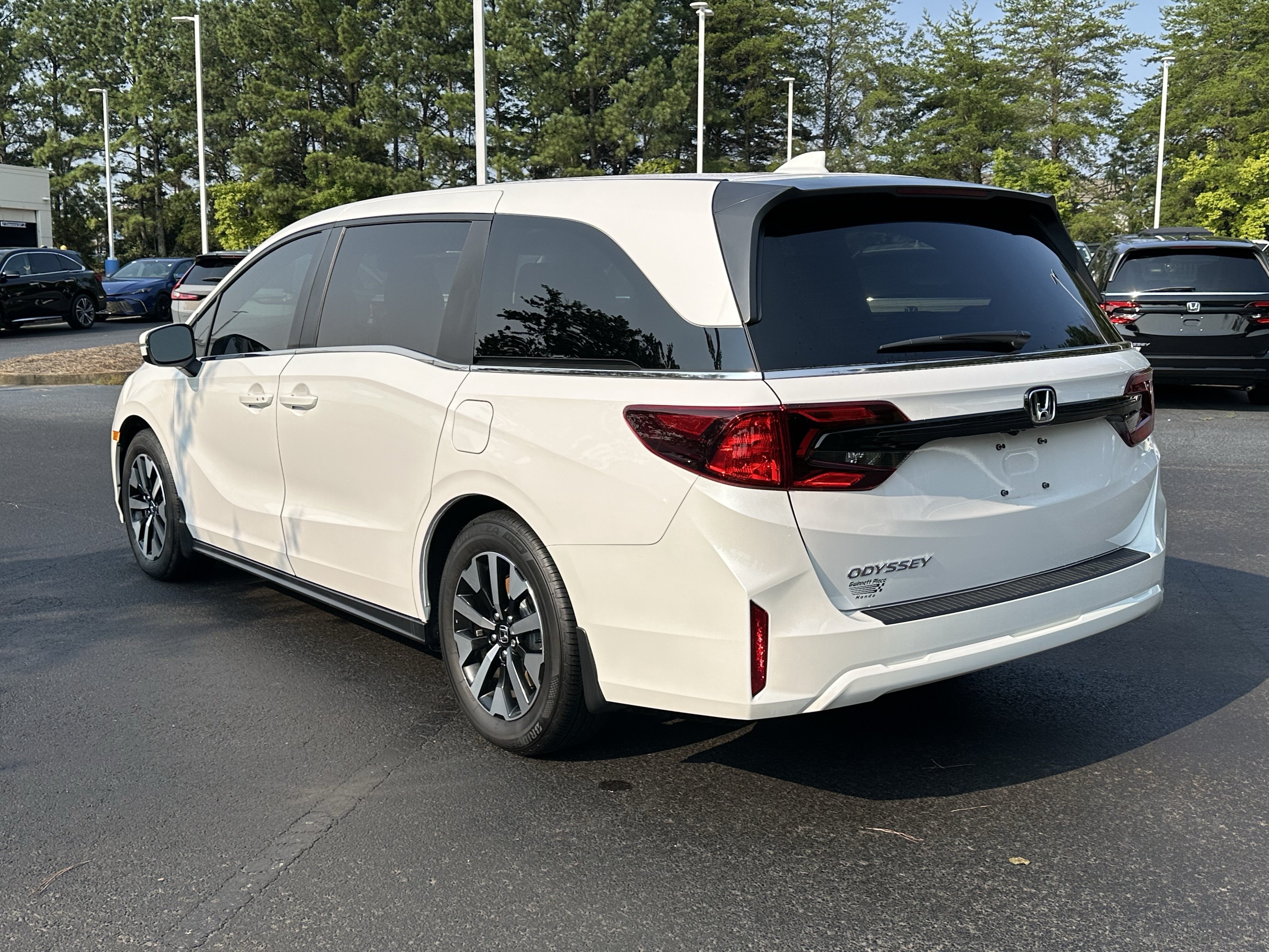 Used 2026 Honda Odyssey EX-L image 12