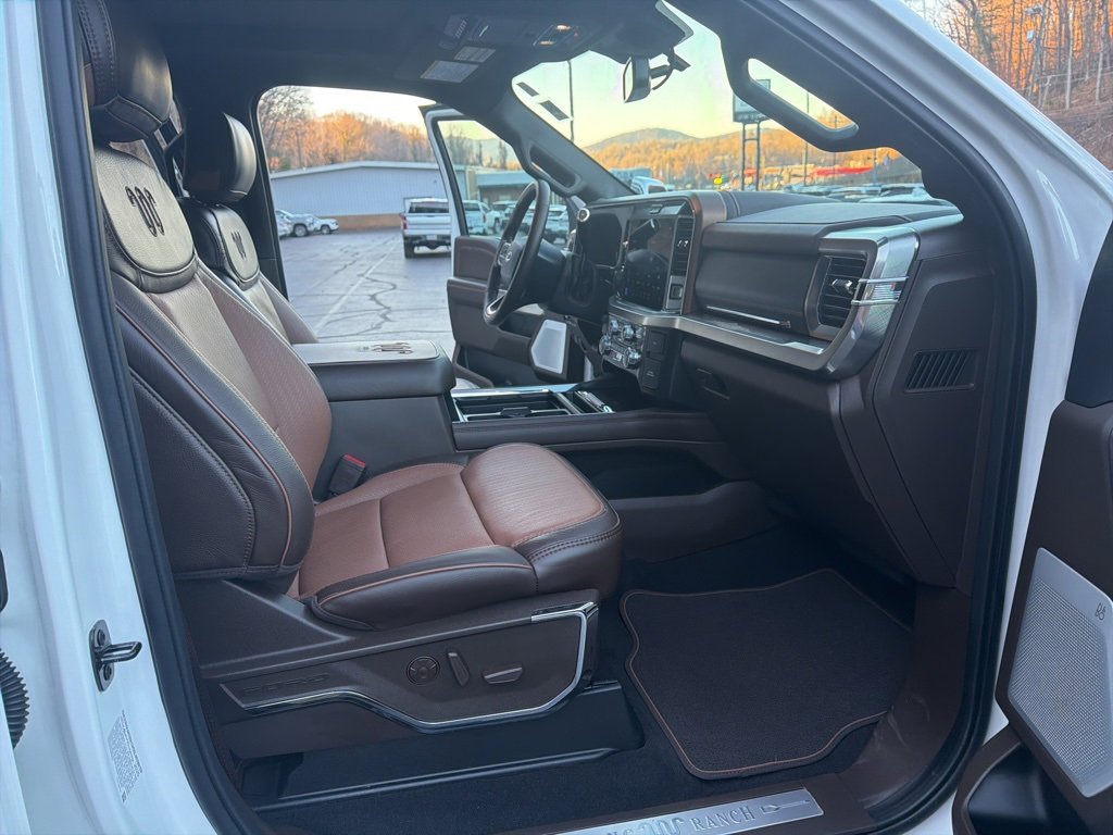 Used 2025 Ford F250 King Ranch w/ Chrome Package image 17