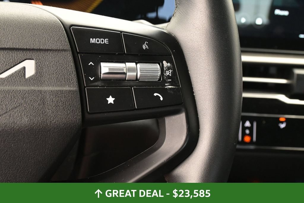 Used 2026 Kia Sportage LX FWD image 32