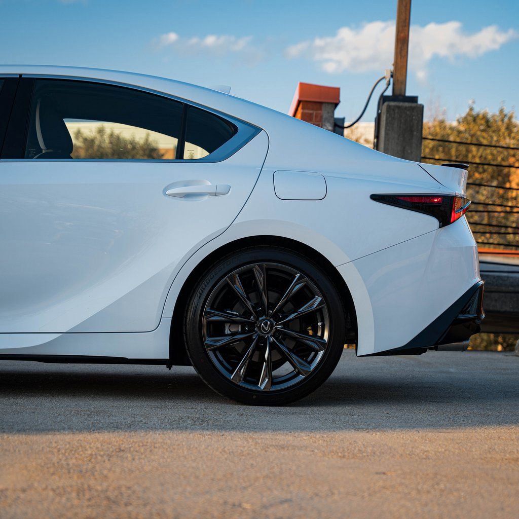 Used 2022 Lexus IS 350 F Sport image 4