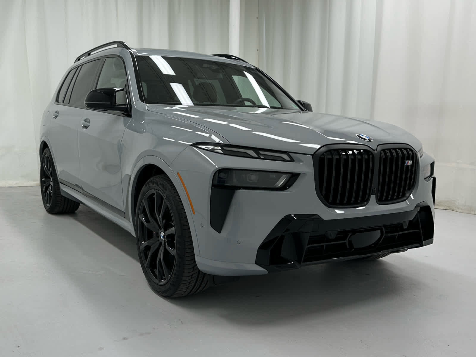 Used 2026 BMW X7 M60i image 1