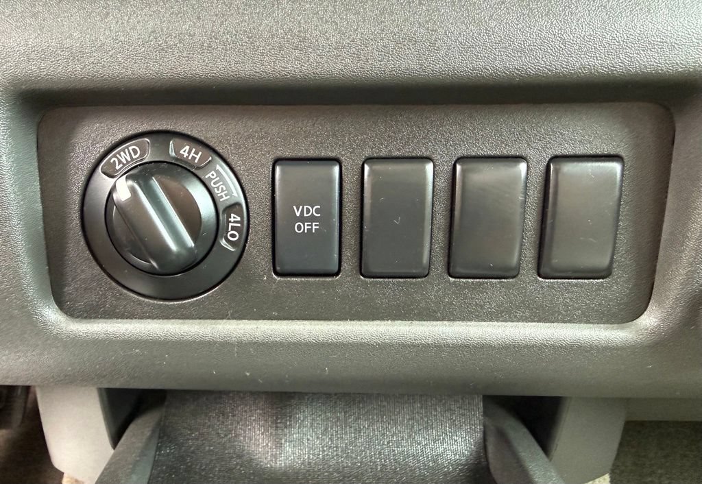 Used 2011 Nissan Xterra X AWD/4WD image 28