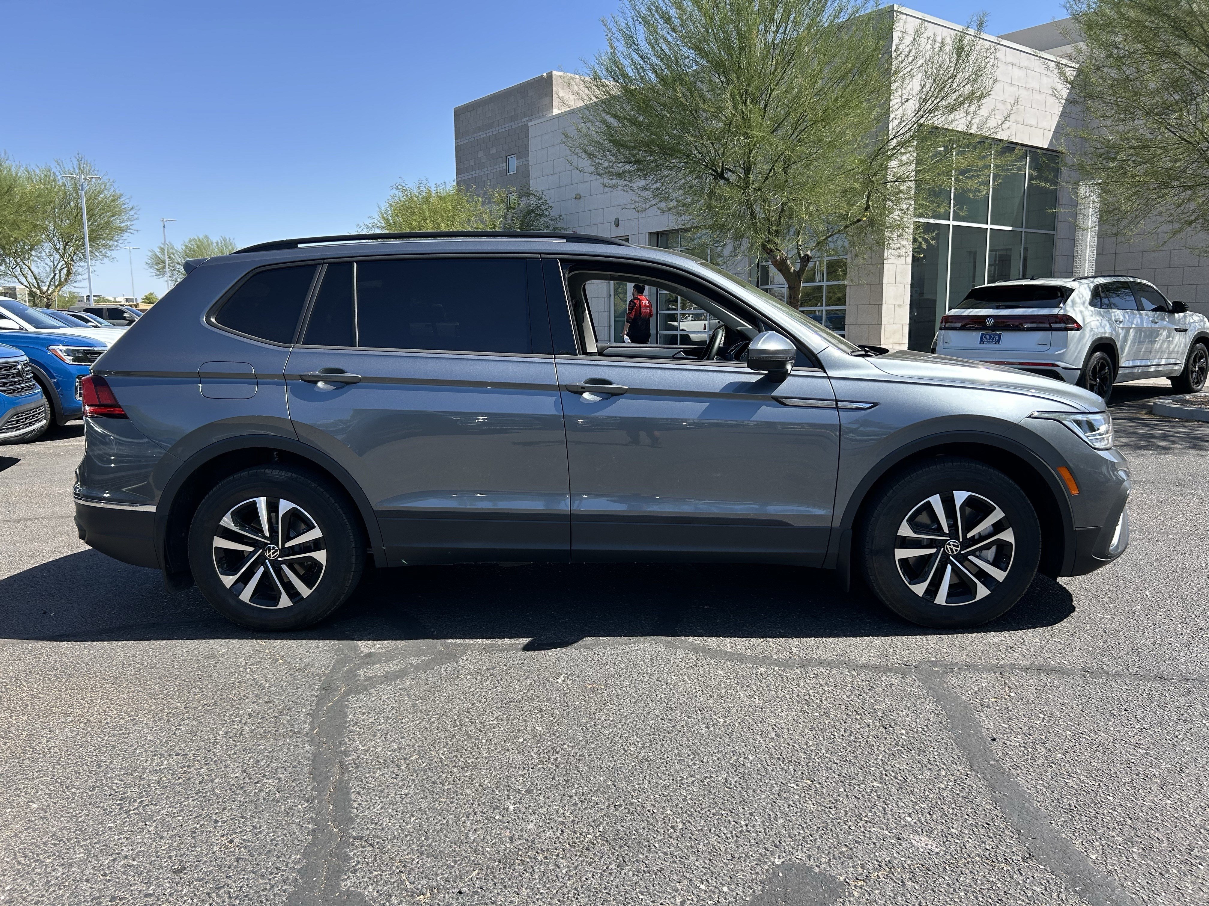 Used 2024 Volkswagen Tiguan S FWD image 5