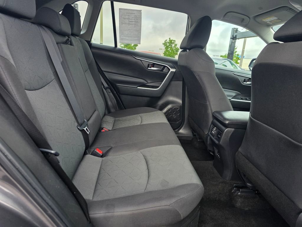 Used 2024 Toyota RAV4 XLE image 33
