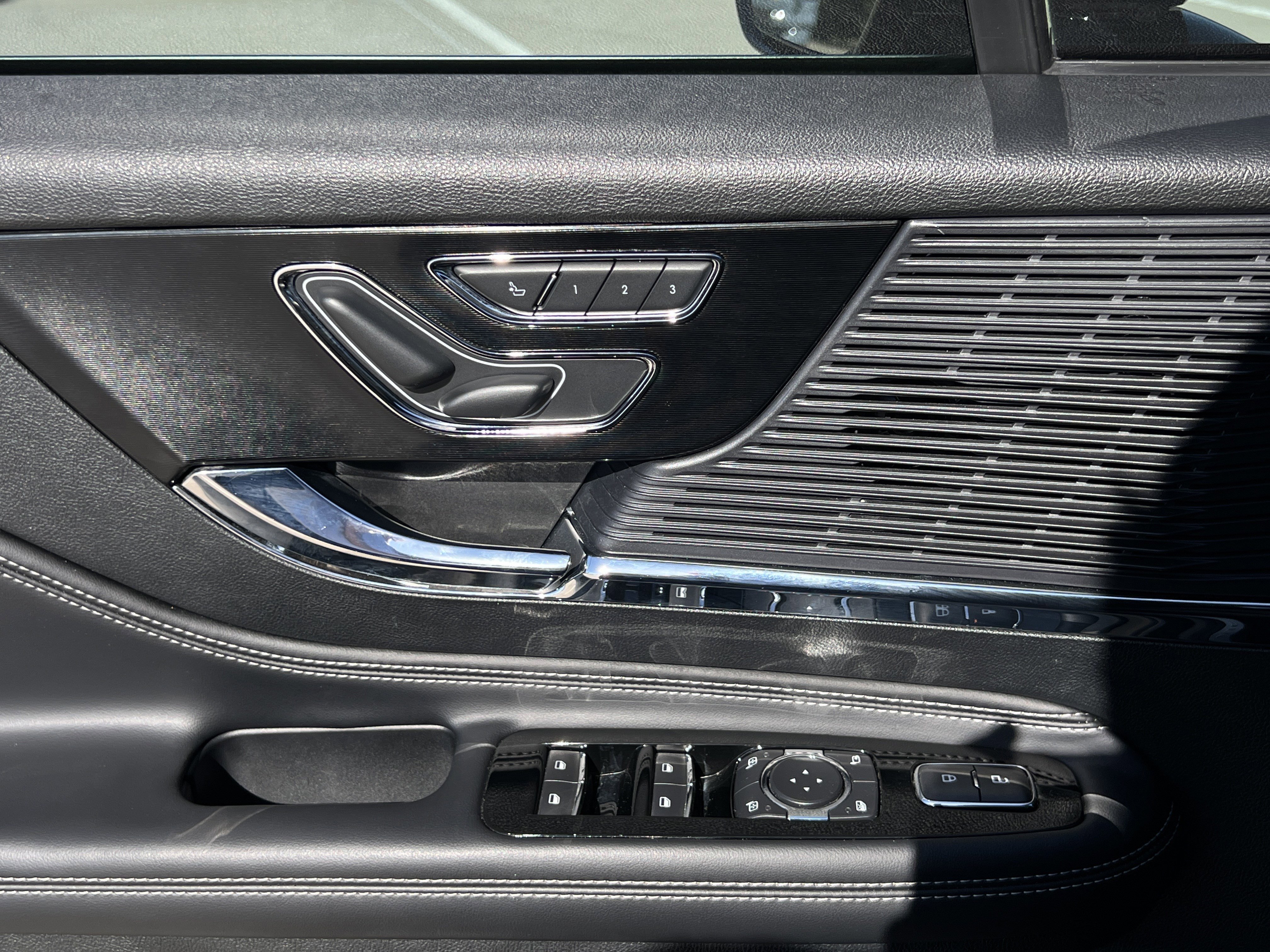 Certified 2022 Lincoln Corsair FWD w/ Premium Package image 28