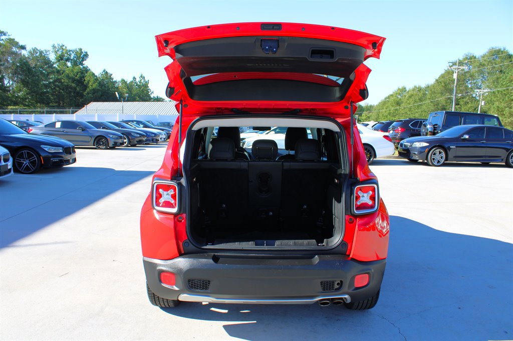 Used 2015 Jeep Renegade Limited image 28